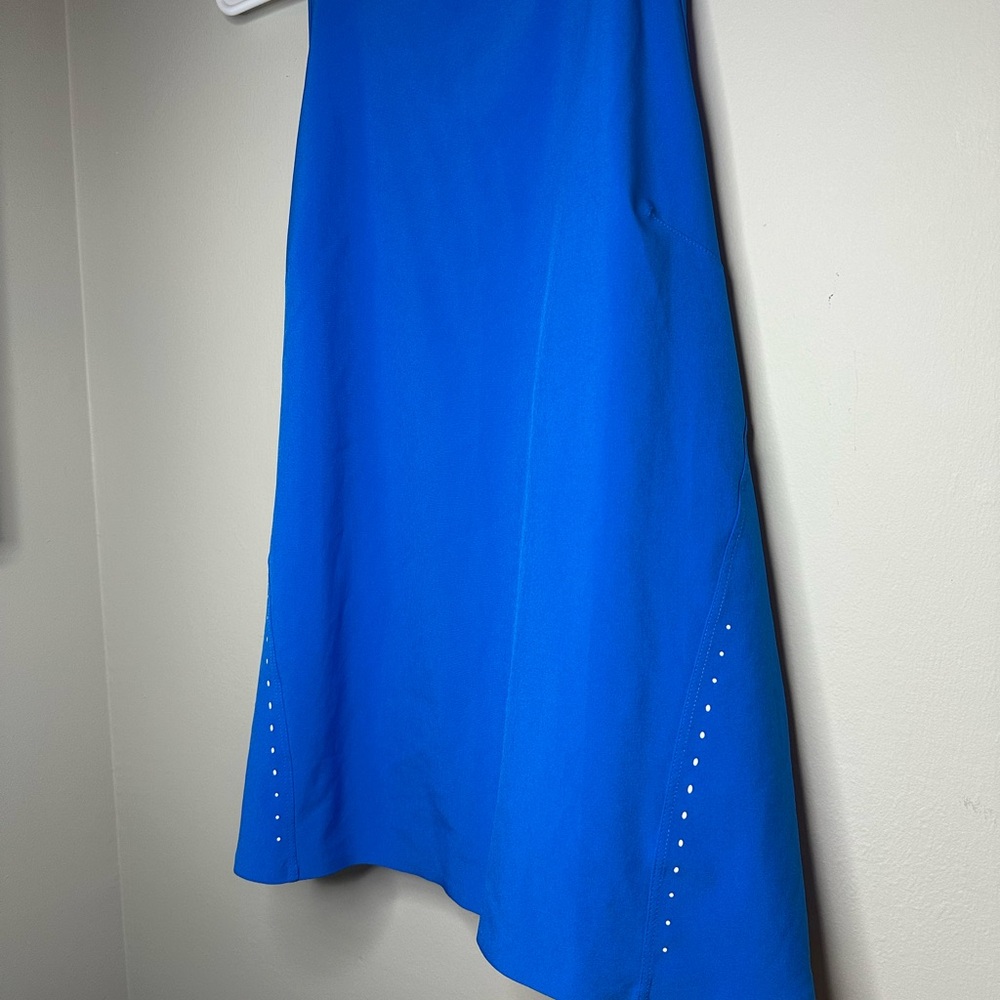 Lululemon Blue Lightweight Stretch Run Tank Size 10 - Picture 3 of 6